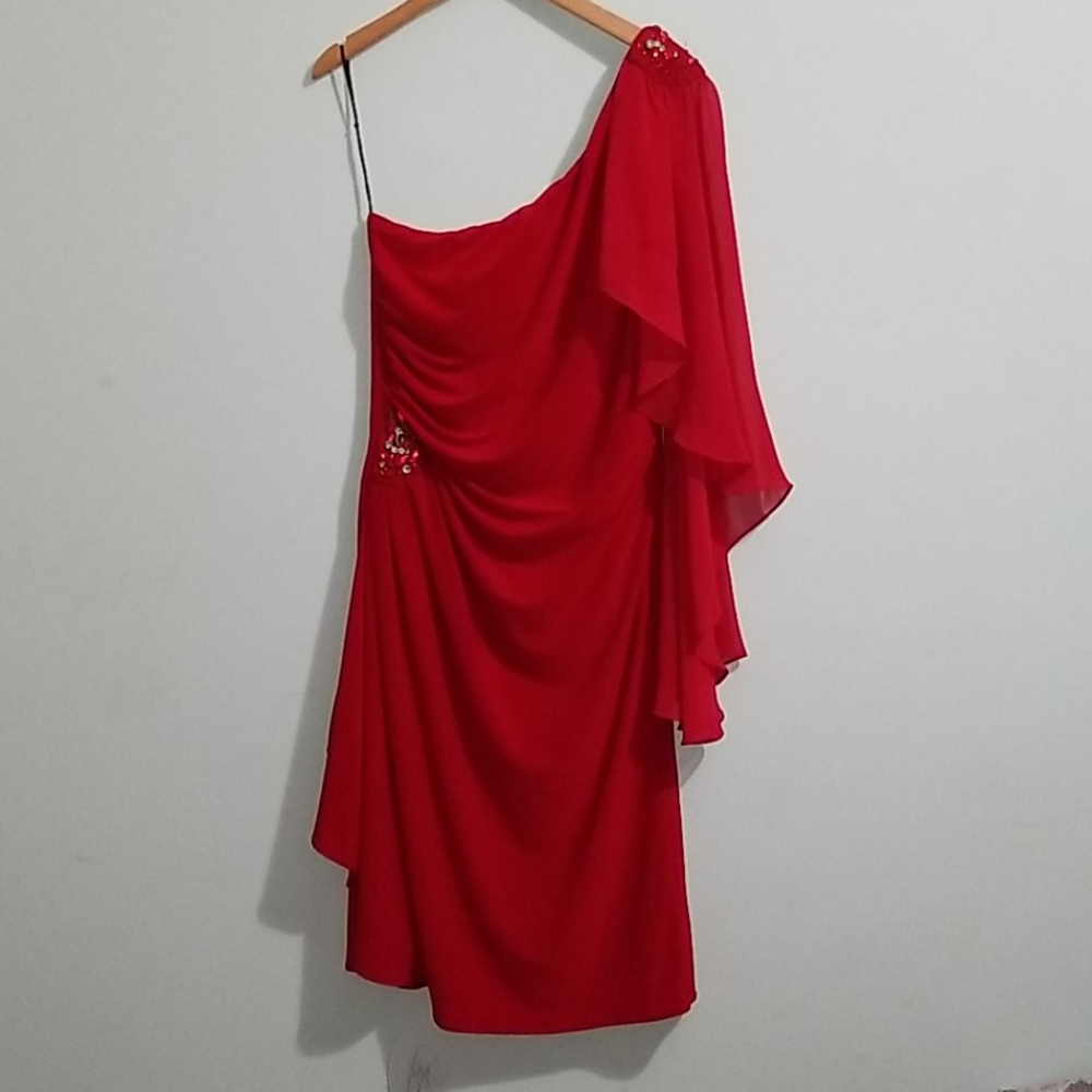 One shoulder red dress